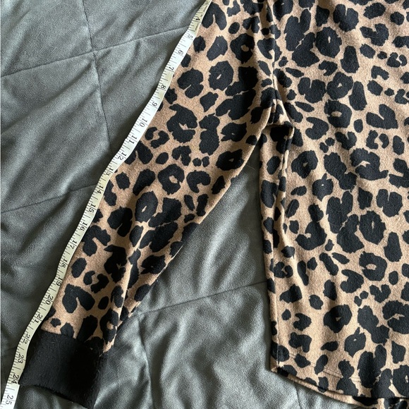 Pink Clover Leopard Print Long Sleeve Top - Picture 6 of 7